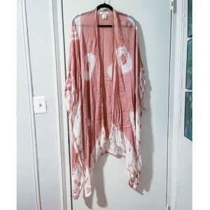 Francesca’s Ramsey Tie-Dye Kimono, Pink